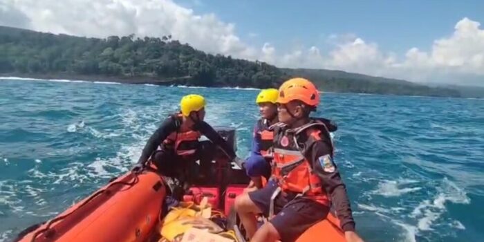 Anggota Polisi di Pesisir Barat Hilang Terseret Ombak Laut Saat Mancing