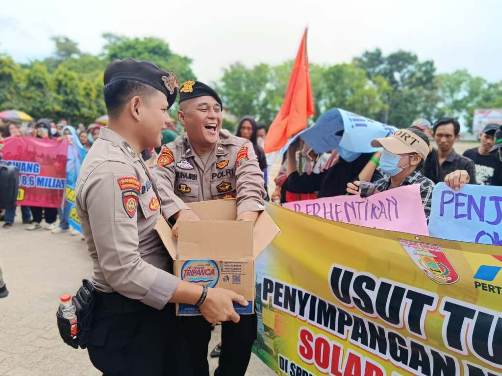 Forum Rakyat Tulang Bawang Gelar Aksi Damai, Polisi Kawal dengan Pendekatan Humanis
